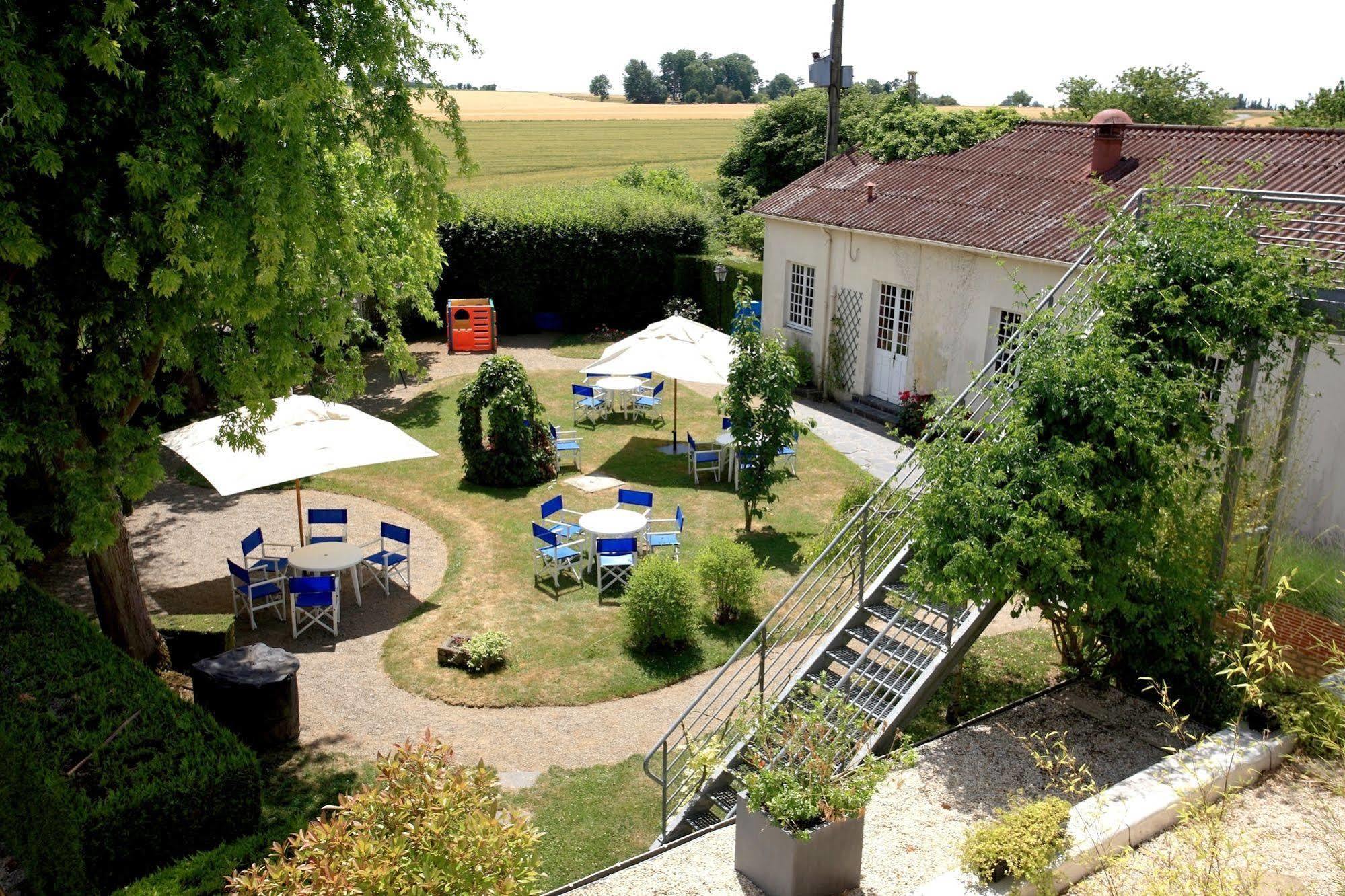 Hotel Le Faisan Dore Argentan Exterior foto